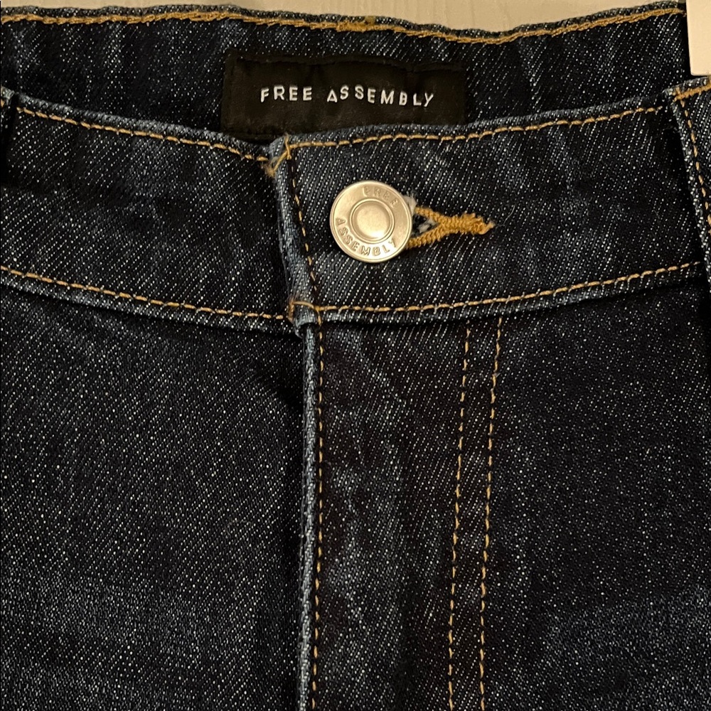 Free Assembly Dark Blue Wide Leg Cropped Jeans 12 NWT - Picture 5 of 13